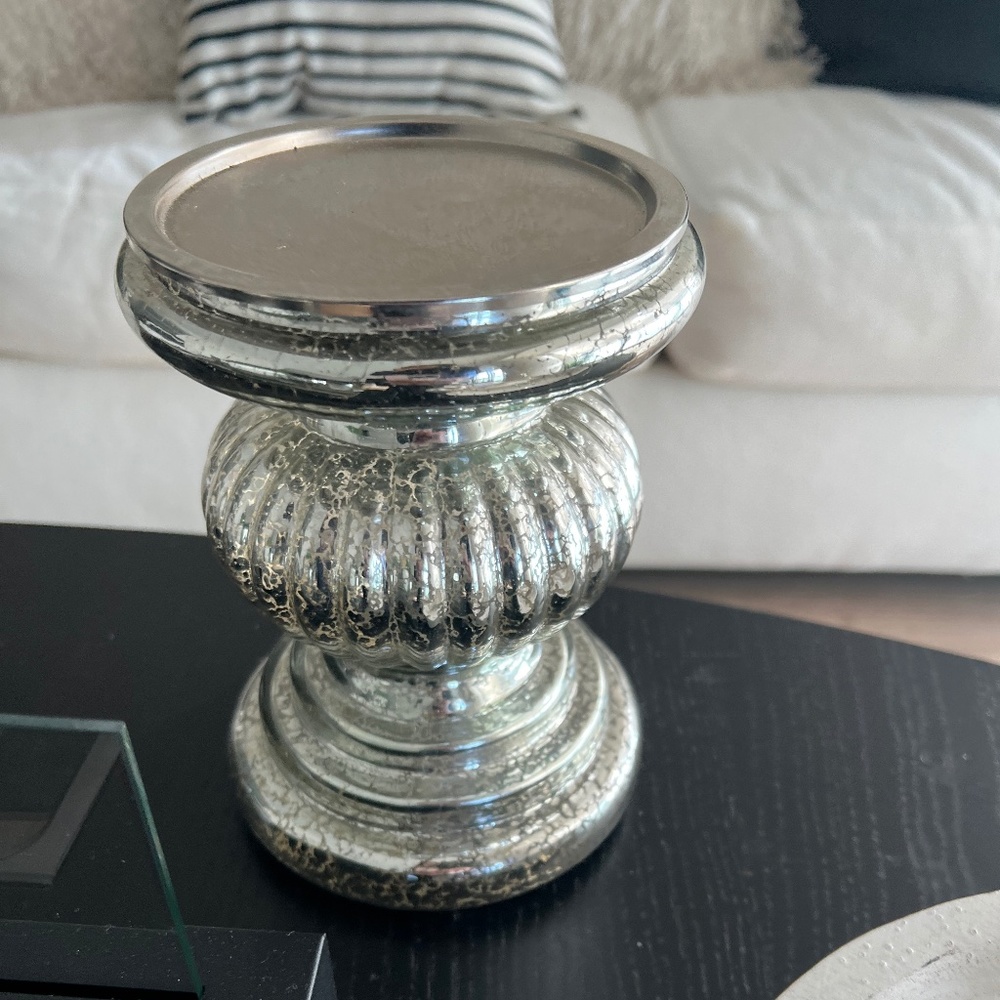 Illuminating battery operated  candle holders set of 2